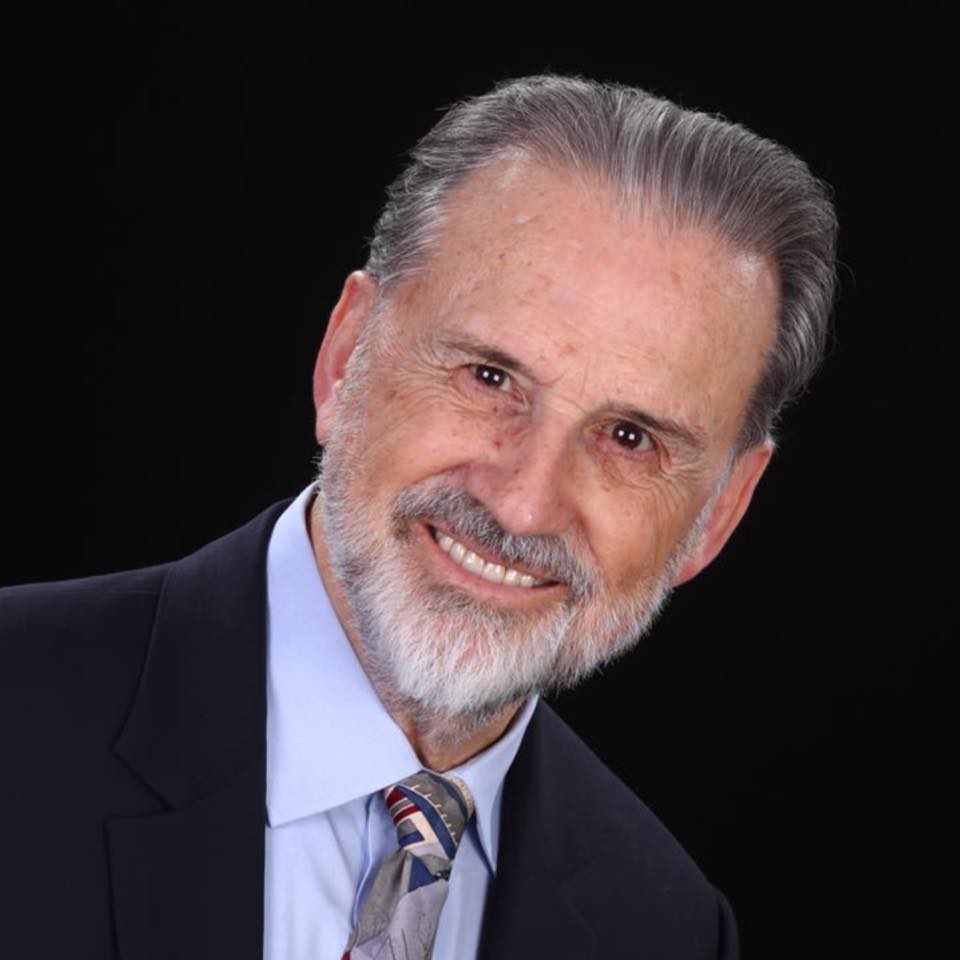 Foto del Dr Jorge Ayala